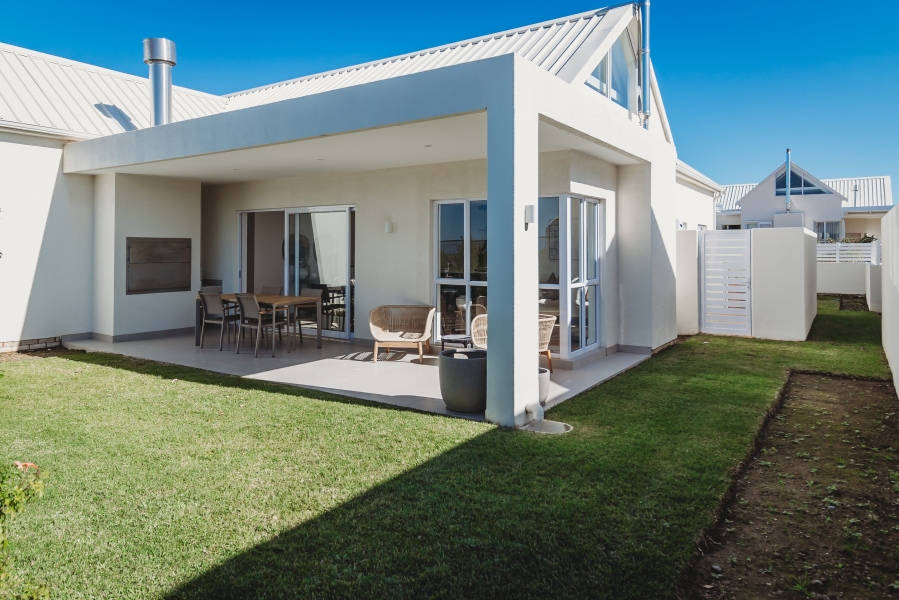 3 Bedroom Property for Sale in Kraaibosch Western Cape